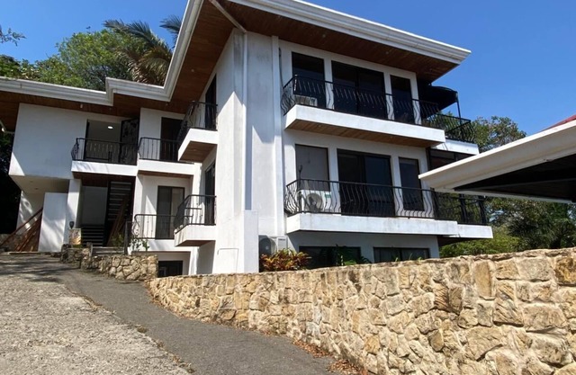 2-bdrm Upscale Condo - Esterillos Oeste - Sweeping ocean views, Pool, WiF & AC