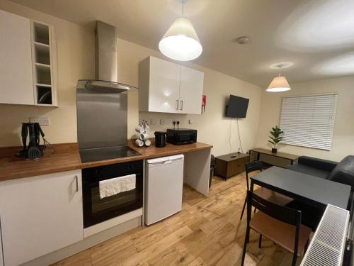 2 Bed Apartment Tower Bridge Big Ben The Shard