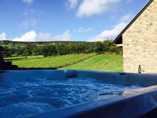 2 Bed in Abergavenny 42909