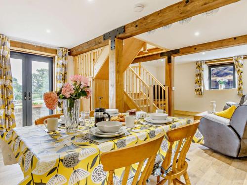 2 bed in Yeovil 82694