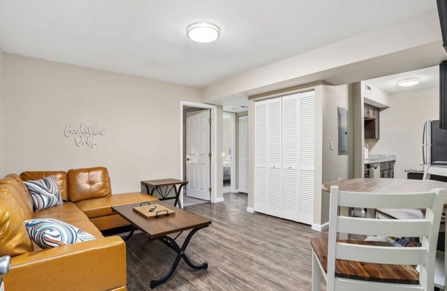 2 bed on 4th St and 15th Ave