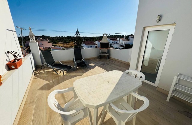 2-bedr. house with terrace Portimão