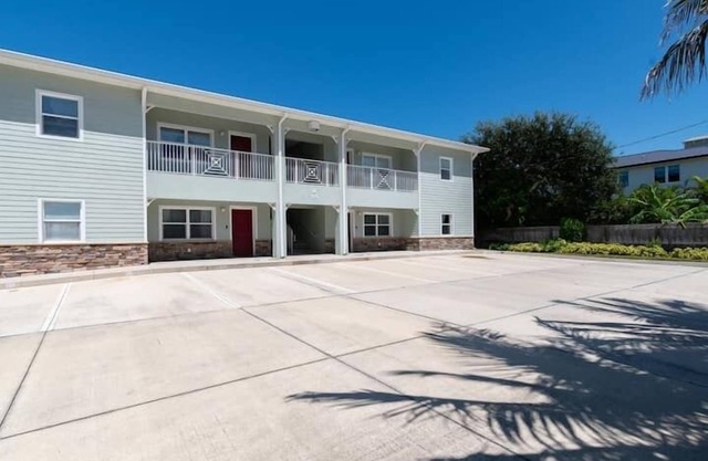 2 Bedroom 816454 by Houzlet