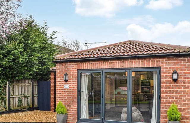 2 bedroom accommodation in Hemingbrough