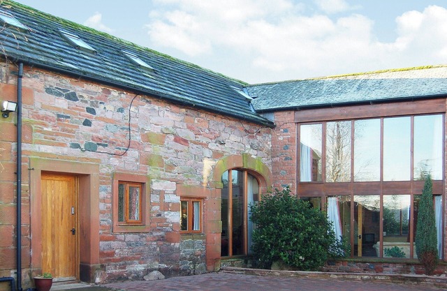 2 bedroom accommodation in Newton Reigny