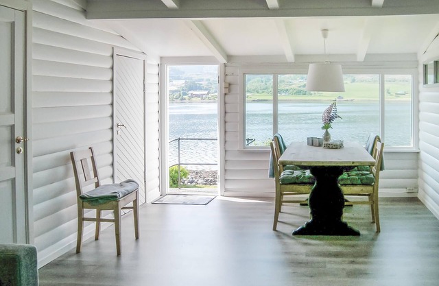 2 bedroom accommodation in Malmefjorden