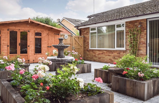 2 bedroom accommodation in Wellesbourne, near Stratford-Upon-Avon