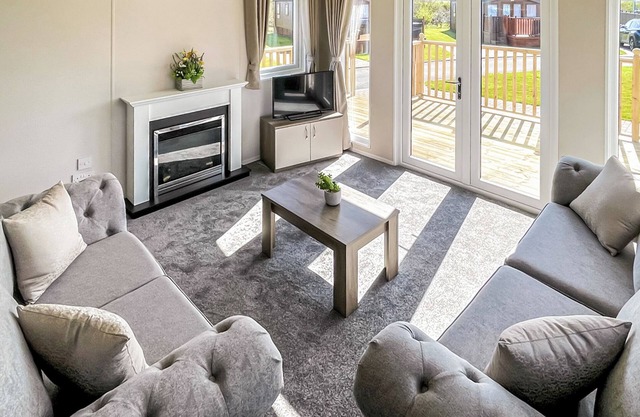 2 bedroom accommodation in Tunstall, Nr Hull