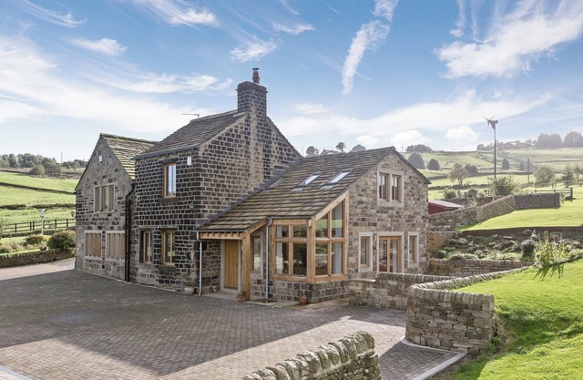 2 bedroom accommodation in Luddendenfoot, near Hebden Bridge