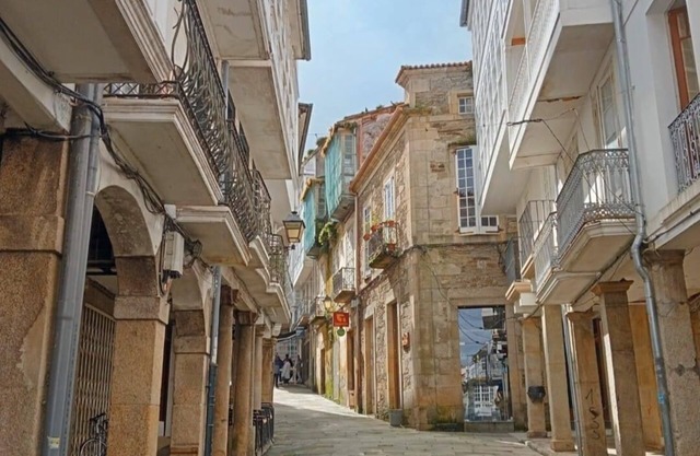 2-bedroom apartment in Pontedeume next to the beach.Great location in Galicia