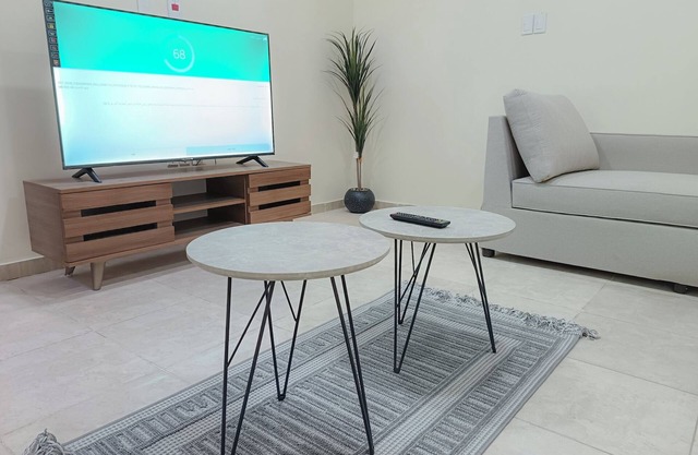 2-bedroom apartment in charming Dammam with AC, WiFi, kitchen and washingmachine
