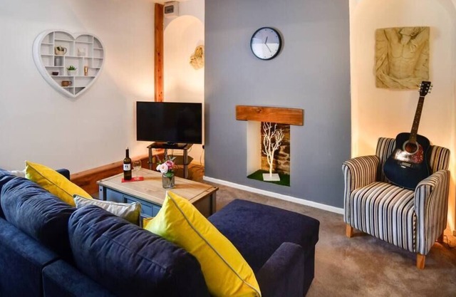 2 Bedroom Apartment in the Marina, Swansea