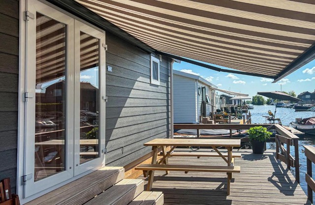 2 Bedroom Awesome Home In Breukelen