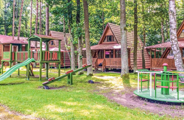 2 bedroom awesome home in Lukecin