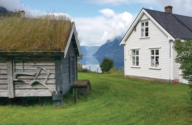 2 bedroom gorgeous home in årdalstangen