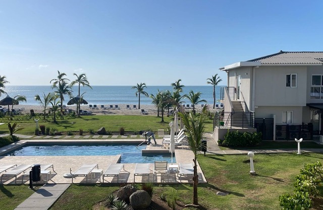 2 BR Beachfront family villa in Playa Caracol 75 minutes from panama city