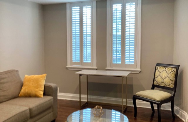 2 BR., FREE WIFI & Laundry, Mondawmin Metro, Mall and Baltimore Druid Hill Park