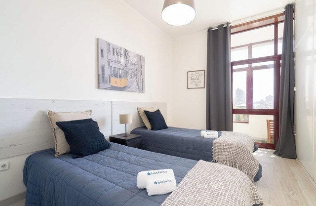 2 Comfy Flats w/Netflix | Ace Location