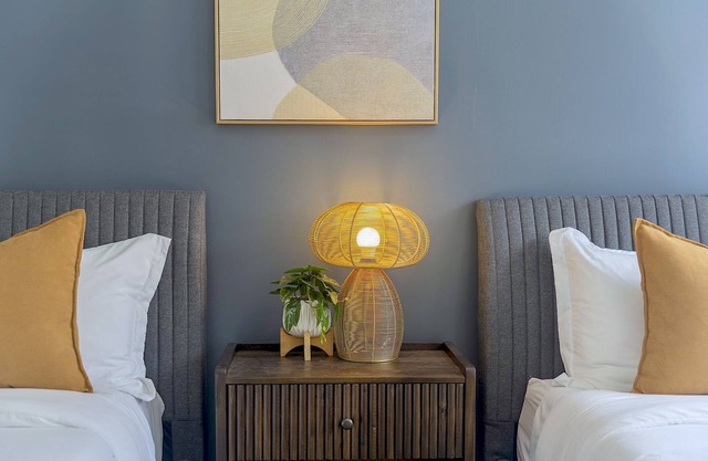 2 Craftsman Duplex Units - Groups - Views - Parking - W/D - Disney/Universal