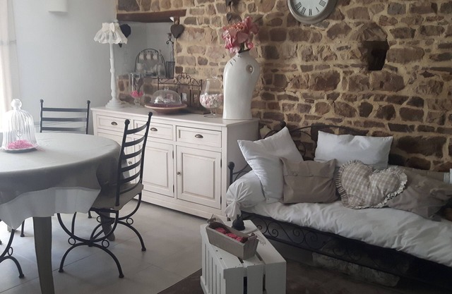 2 guest rooms La Clef des Champs 4 people with breakfast
