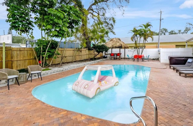 2 Homes! - 4 Mn To Madeira Bch - Hottub - Htd Pool