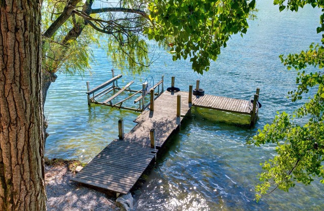 2 Lakefront Cabins on 1.3 Acres. Cayuga Cabins - Finger Lakes, near Ithaca