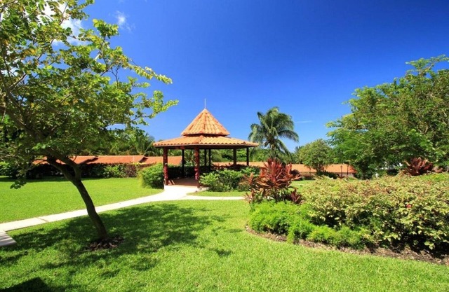 2 Large Units with Kitchenettes! FREE Parking! Short Drive to Mahogany Bay!