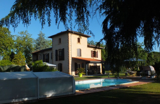 2 - Le Clos de Gèles, cosy house with swimming pool