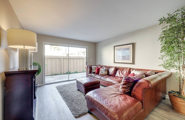 2 Mi to Beaches: Condo w/Patio in Port Hueneme!