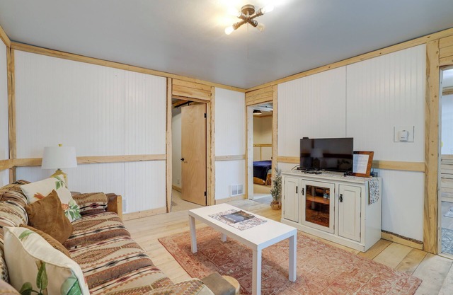 2 Mi to Dtwn: Pet-Friendly Casper Apt!