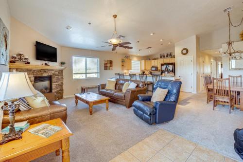 2 Mi to Lake Apt with Balcony in Payson!