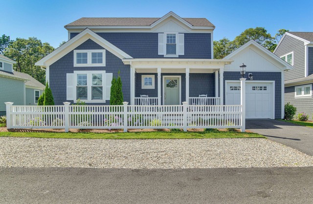 2 Mi to Public Beach Access! Cape Cod Family Home