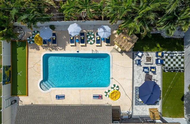 2 Miles to the Beach Pool Hot Tub Putt Putt