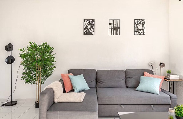 2 Minutes From Local Shops & Sea Wall! | Gorgeous Vacation Home in Terneuzen!