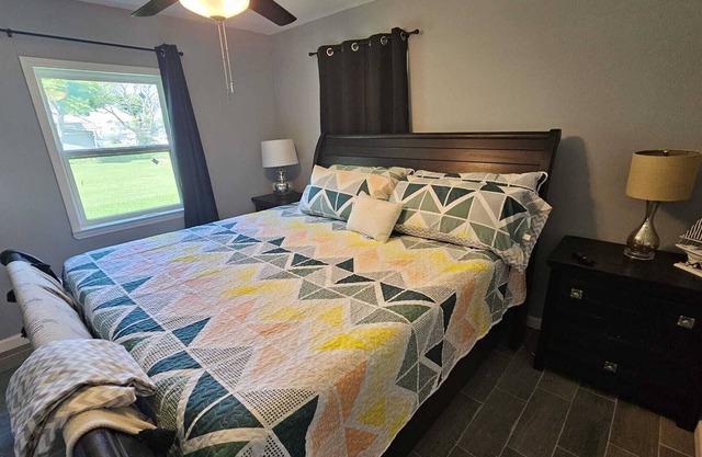 2 minutes to beach! New family-sized house