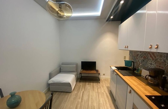 2 Pièces Tranquille et Cosy - Idéal Pour Couple ou Petite Famille