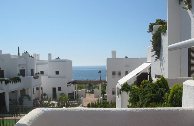 2 Room, Sleeps 4, Parking, 4 Pools, Sea 1st Line