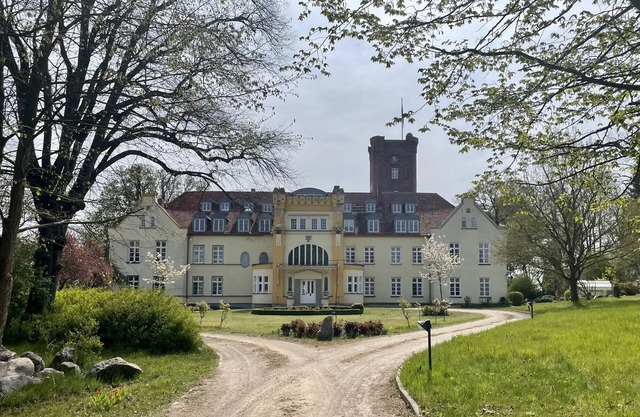 2 rooms in the castle in M-V, cleaning included