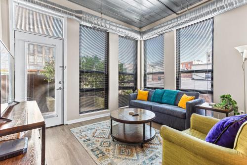 2 Separate 2BR Units Near Big House & Downtown