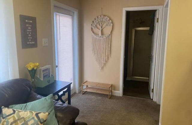 2 Separate Units in one Building w/Private Entrances and Parking