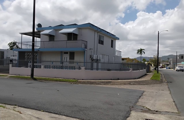 2 Story 5 BR Home w/Solar Panels, A/C and WiFi