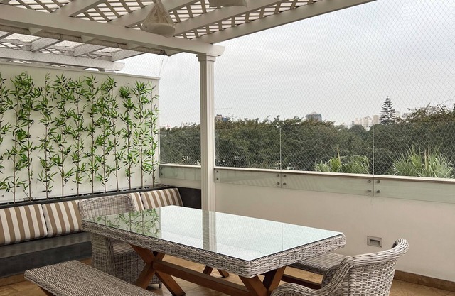 2 Story Penthouse Apartment with outdoor patio