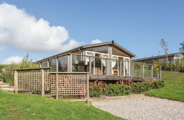 2 TREE TOPS, family friendly, luxury holiday cottage in Lanreath