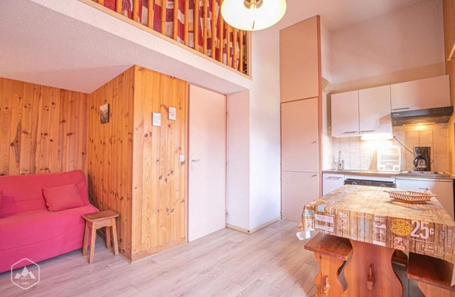 200m from ski slopes, 1st floor, balcony, tv, ski locker, 20m², Aussois