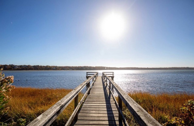 2025 Topsail: Delightful Waterfront Cottage on Town Cove, Pet Friendly!