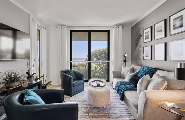 2369 Shipwatch Villa: Beautifully Renovated Oceanfront Villa, $150 Bike Credit