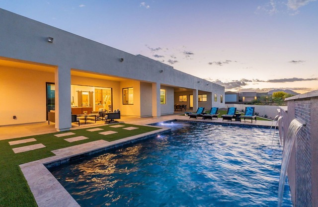 '24 New Build with 5 bedrooms + Casita in peaceful North Scottsdale