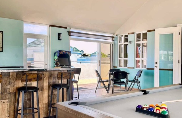 #25 Boqueron 4br Penthouse w/rooftop & Pool table