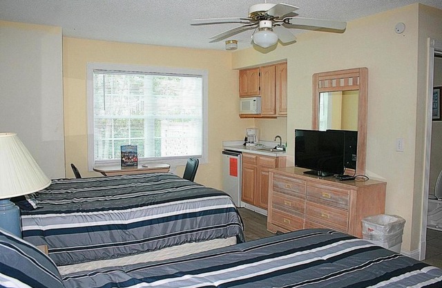 27 Holes of Golf Surrounds the Home 101L