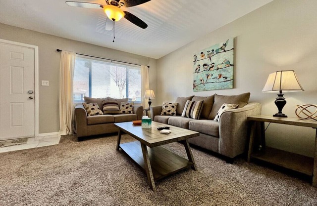 285 Whitaker unit A · Welcoming Two Bedroom Apartment on Whitaker